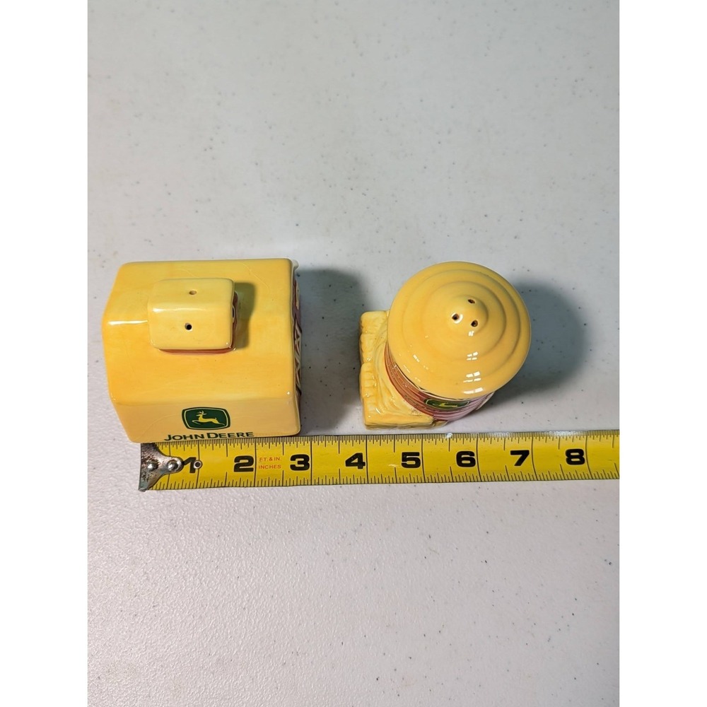 John Deere Farm Barn Silo Ceramic Salt and Pepper Shakers Set - Picture 2 of 10